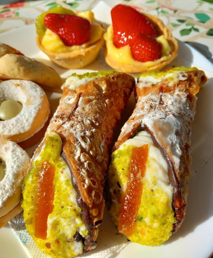 Bed And Breakfast Rosangela Taormina Bagian luar foto