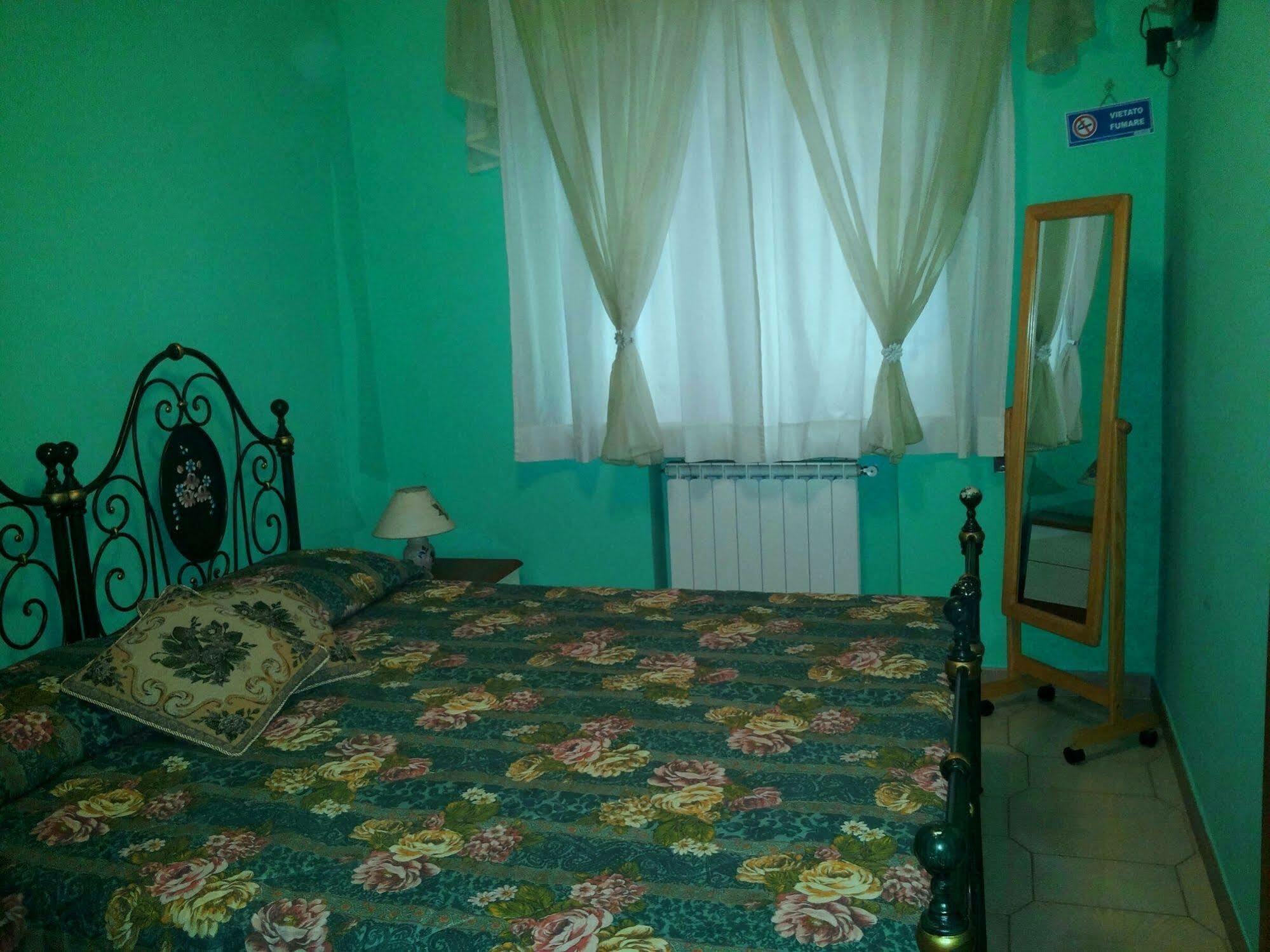 Bed And Breakfast Rosangela Taormina Bagian luar foto